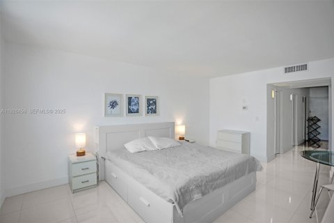 Copropriété à vendre à Sunny Isles Beach, Floride: 2 chambres, 139.82 m2 № 2264824 - photo 12