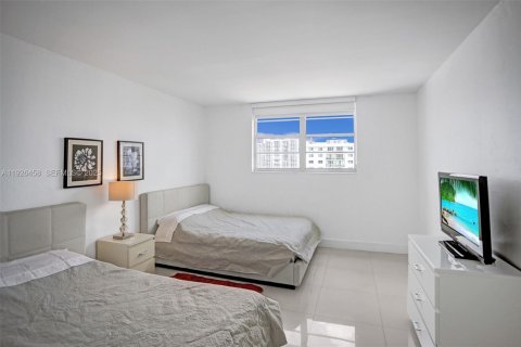 Copropriété à vendre à Sunny Isles Beach, Floride: 2 chambres, 139.82 m2 № 2264824 - photo 17