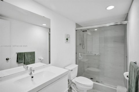 Copropriété à vendre à Sunny Isles Beach, Floride: 2 chambres, 139.82 m2 № 2264824 - photo 20