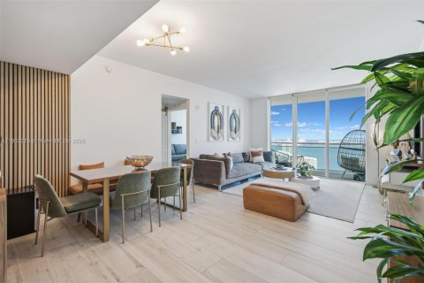 Снять в аренду кондоминиум в Майами, Флорида 2 спальни, 104.05м2, № 1954585 - фото 7