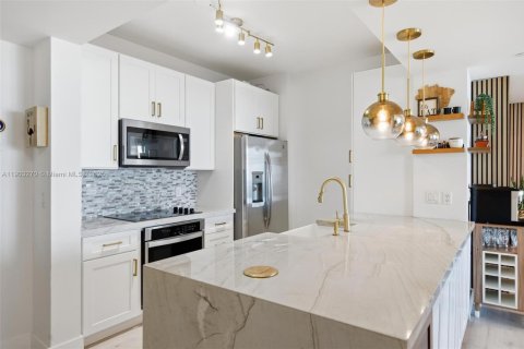 Снять в аренду кондоминиум в Майами, Флорида 2 спальни, 104.05м2, № 1954585 - фото 13