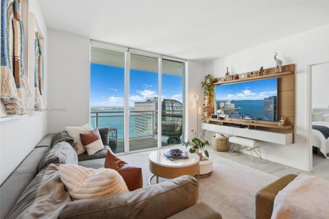 Снять в аренду кондоминиум в Майами, Флорида 2 спальни, 104.05м2, № 1954585 - фото 4