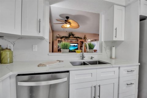 Condominio en venta en Bradenton, Florida, 2 dormitorios, 111.76 m2 № 1509327 - foto 28