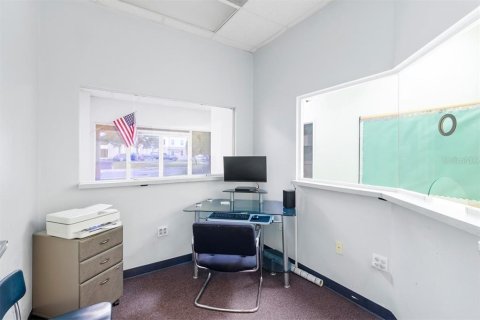 Propiedad comercial en alquiler en Lakeland, Florida, 1170.57 m2 № 1435601 - foto 12