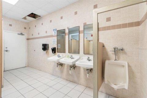 Propiedad comercial en alquiler en Lakeland, Florida, 1170.57 m2 № 1435601 - foto 21