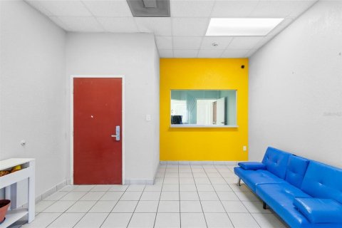 Propiedad comercial en alquiler en Lakeland, Florida, 1170.57 m2 № 1435601 - foto 9