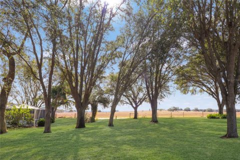 House in Leesburg, Florida 3 bedrooms, 143.16 sq.m. № 1885438 - photo 18