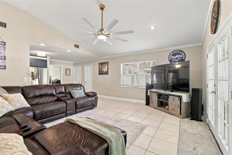 Villa ou maison à louer à Tampa, Floride: 3 chambres, 134.24 m2 № 2424197 - photo 10