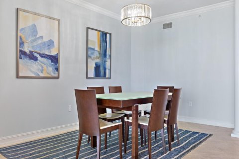 Condominio en alquiler en Hutchinson Island South, Florida, 3 dormitorios, 217.67 m2 № 1104323 - foto 1