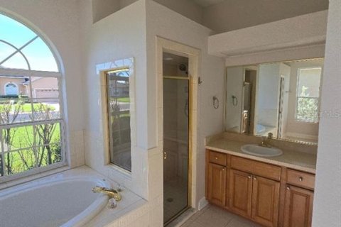 House in Winter Haven, Florida 4 bedrooms, 220.55 sq.m. № 1902536 - photo 29