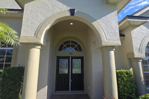 House in Winter Haven, Florida 4 bedrooms, 220.55 sq.m. № 1902536 - photo 4