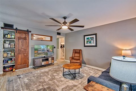 Villa ou maison à vendre à High Springs, Floride: 3 chambres, 110.27 m2 № 2141874 - photo 3