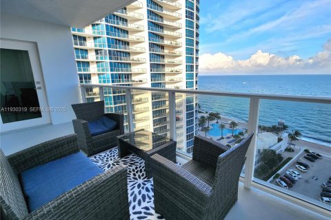 Condo in Hollywood, Florida, 2 bedrooms  № 1989069