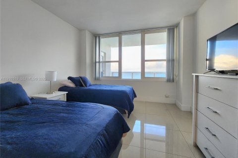 Copropriété à vendre à Hollywood, Floride: 2 chambres, 107.77 m2 № 1989069 - photo 18