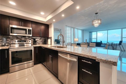 Copropriété à vendre à Hollywood, Floride: 2 chambres, 107.77 m2 № 1989069 - photo 5