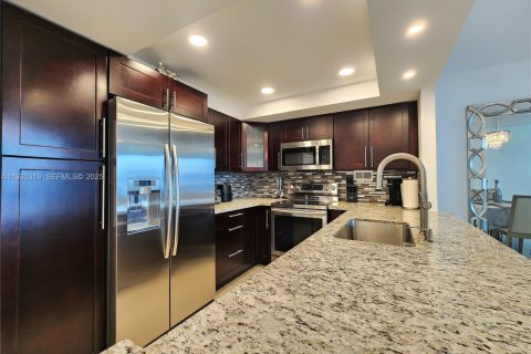 Copropriété à vendre à Hollywood, Floride: 2 chambres, 107.77 m2 № 1989069 - photo 8