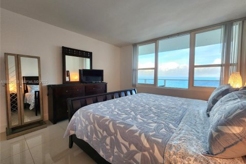 Copropriété à vendre à Hollywood, Floride: 2 chambres, 107.77 m2 № 1989069 - photo 15