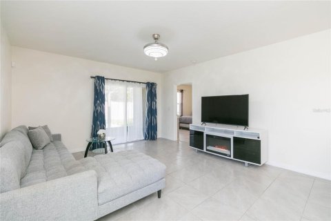 House in Wesley Chapel, Florida 3 bedrooms, 143.63 sq.m. № 2207602 - photo 20