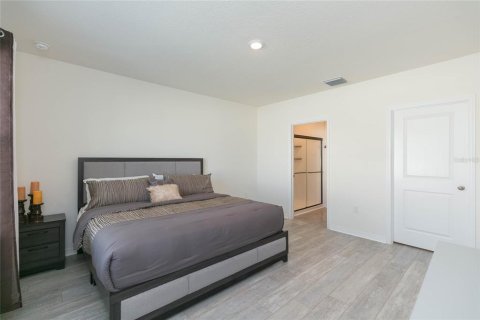 House in Wesley Chapel, Florida 3 bedrooms, 143.63 sq.m. № 2207602 - photo 27
