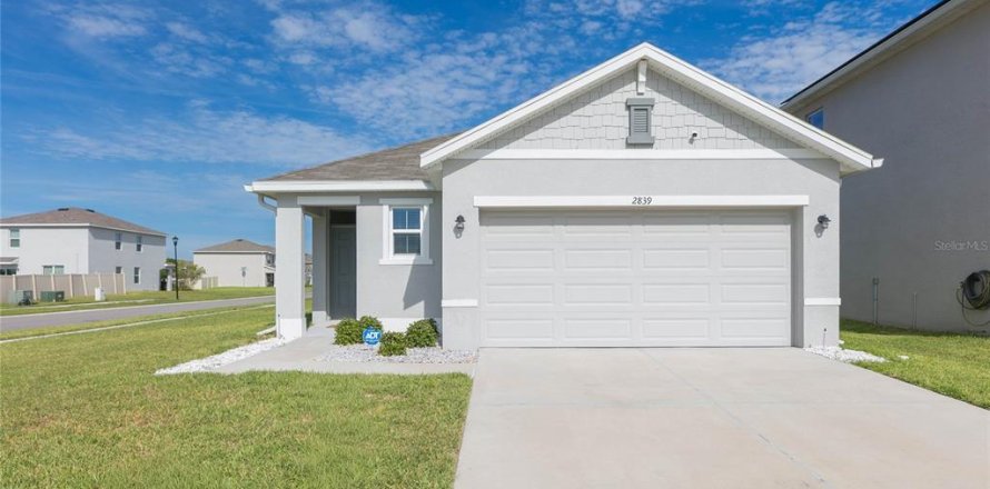 House in Wesley Chapel, Florida 3 bedrooms, 143.63 sq.m. № 2207602