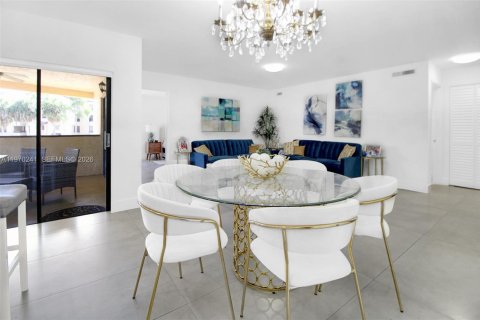 Купить кондоминиум в Майами, Флорида 3 спальни, 115.2м2, № 2032209 - фото 17