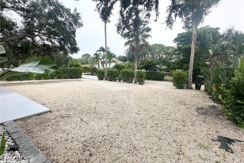 House in Sarasota, Florida 2 bedrooms, 119.94 sq.m. № 1899427 - photo 3
