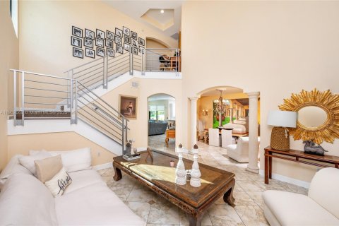 Casa en venta en Miami, Florida, 4 dormitorios, 240.52 m2 № 1953948 - foto 11