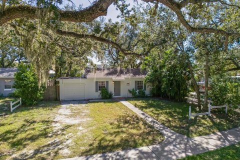 Villa ou maison à louer à Tampa, Floride: 2 chambres, 91.42 m2 № 2396024 - photo 20