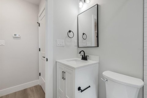 Villa ou maison à louer à Tampa, Floride: 2 chambres, 91.42 m2 № 2396024 - photo 13