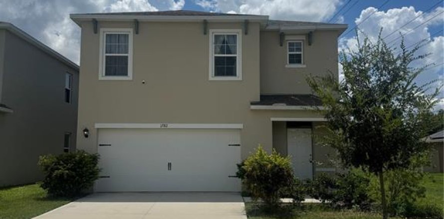 Casa en Eagle Lake, Florida 5 dormitorios, 234.3 m2 № 1915246
