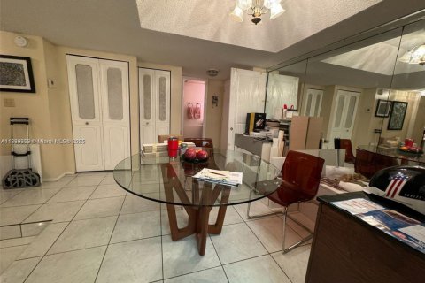 Снять в аренду кондоминиум в Лодерхилл, Флорида 1 спальня, 74.32м2, № 1941375 - фото 28