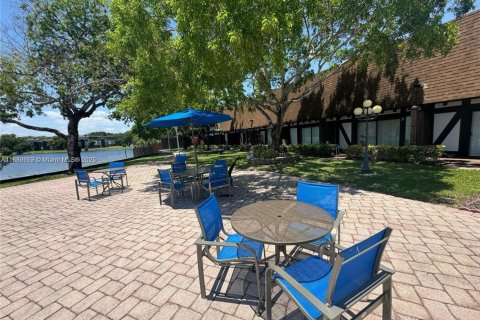 Снять в аренду кондоминиум в Лодерхилл, Флорида 1 спальня, 74.32м2, № 1941375 - фото 10