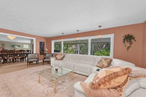 Villa ou maison à vendre à Dunedin, Floride: 5 chambres, 314.38 m2 № 2138187 - photo 12