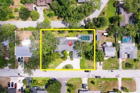Villa ou maison à Dunedin, Floride 5 chambres, 314.38 m2 № 2138187