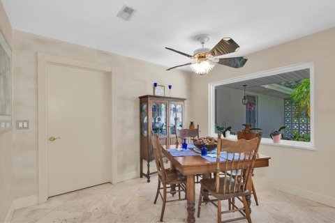 Villa ou maison à vendre à Dunedin, Floride: 5 chambres, 314.38 m2 № 2138187 - photo 14