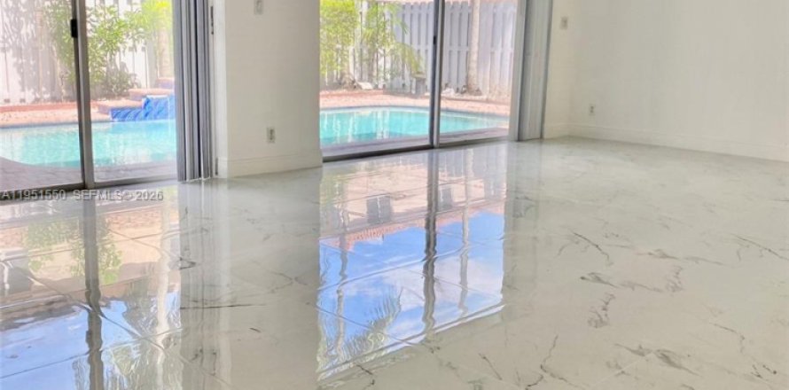 Casa en Cooper City, Florida 4 dormitorios, 189.24 m2 № 2006452