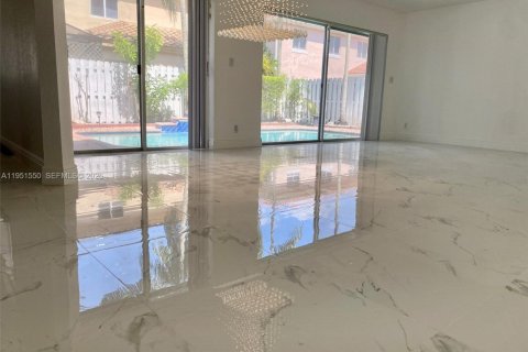 Casa en alquiler en Cooper City, Florida, 4 dormitorios, 189.24 m2 № 2006452 - foto 2