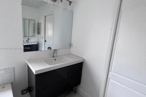 Casa en alquiler en Cooper City, Florida, 4 dormitorios, 189.24 m2 № 2006452 - foto 14