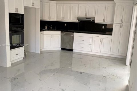 Casa en alquiler en Cooper City, Florida, 4 dormitorios, 189.24 m2 № 2006452 - foto 16