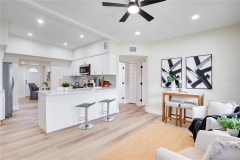 Casa en venta en Saint Petersburg, Florida, 3 dormitorios, 120.03 m2 № 1901965 - foto 3