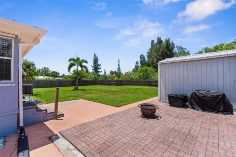 House in Punta Gorda, Florida 2 bedrooms, 88.26 sq.m. № 1901307 - photo 23