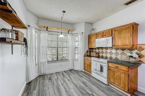 House in Apopka, Florida 3 bedrooms, 130.25 sq.m. № 1631985 - photo 15