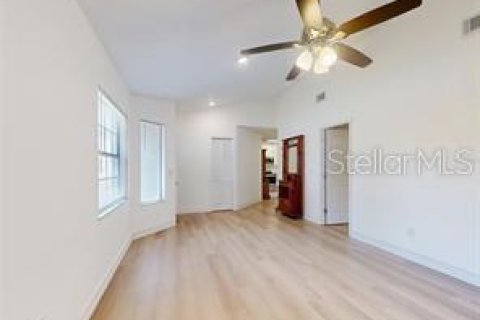 Villa ou maison à louer à Port Orange, Floride: 3 chambres, 103.68 m2 № 2390808 - photo 6