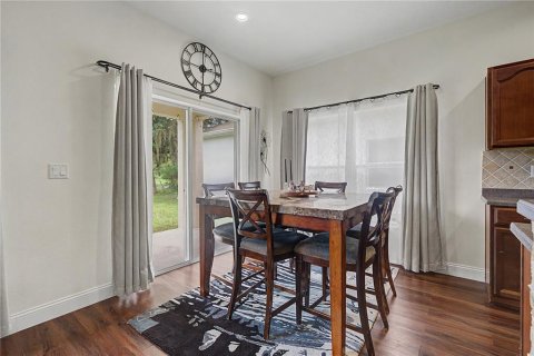 House in Land O' Lakes, Florida 5 bedrooms, 219.9 sq.m. № 2324173 - photo 21