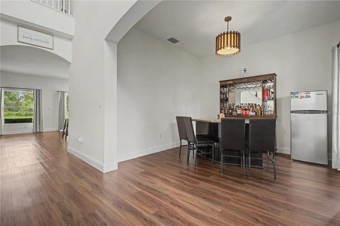 House in Land O' Lakes, Florida 5 bedrooms, 219.9 sq.m. № 2324173 - photo 8