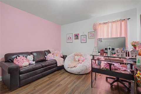 House in Land O' Lakes, Florida 5 bedrooms, 219.9 sq.m. № 2324173 - photo 29
