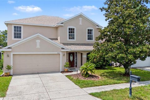House in Land O' Lakes, Florida 5 bedrooms, 219.9 sq.m. № 2324173
