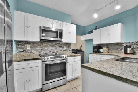 Copropriété à vendre à North Lauderdale, Floride: 3 chambres, 112.88 m2 № 1996599 - photo 18