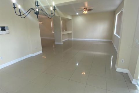 Casa en alquiler en Winter Garden, Florida, 4 dormitorios, 263.29 m2 № 1904931 - foto 16