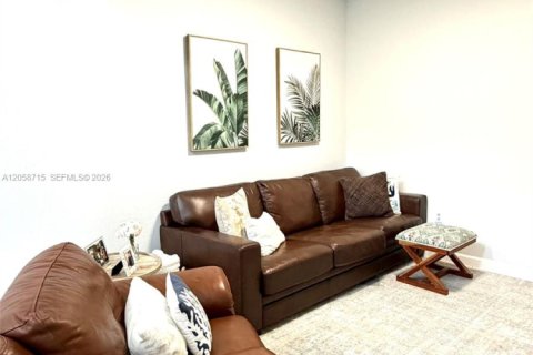 Touwnhouse à louer à Doral, Floride: 3 chambres, 186.55 m2 № 2168191 - photo 4